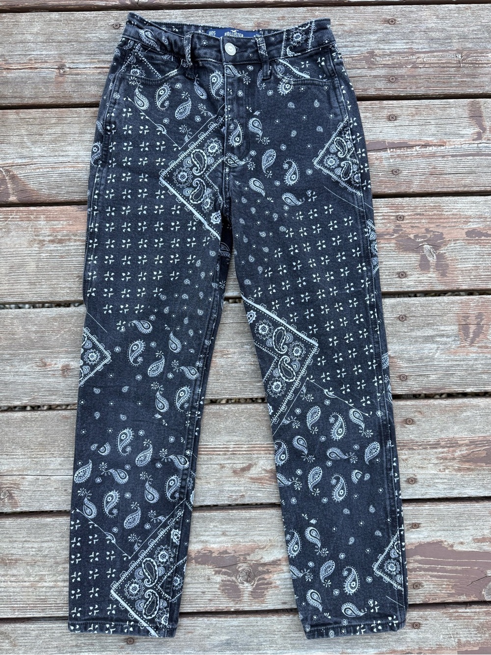 Hollister bandana print ultra high rise mom jeans